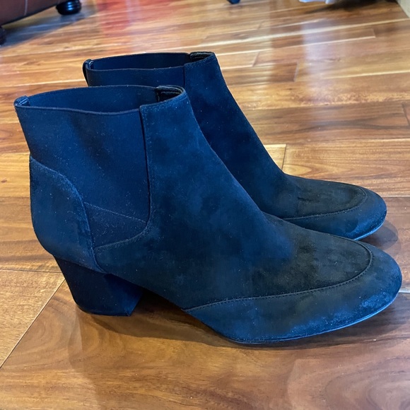 Black suede Naturalizer ankle boot - Picture 3 of 3